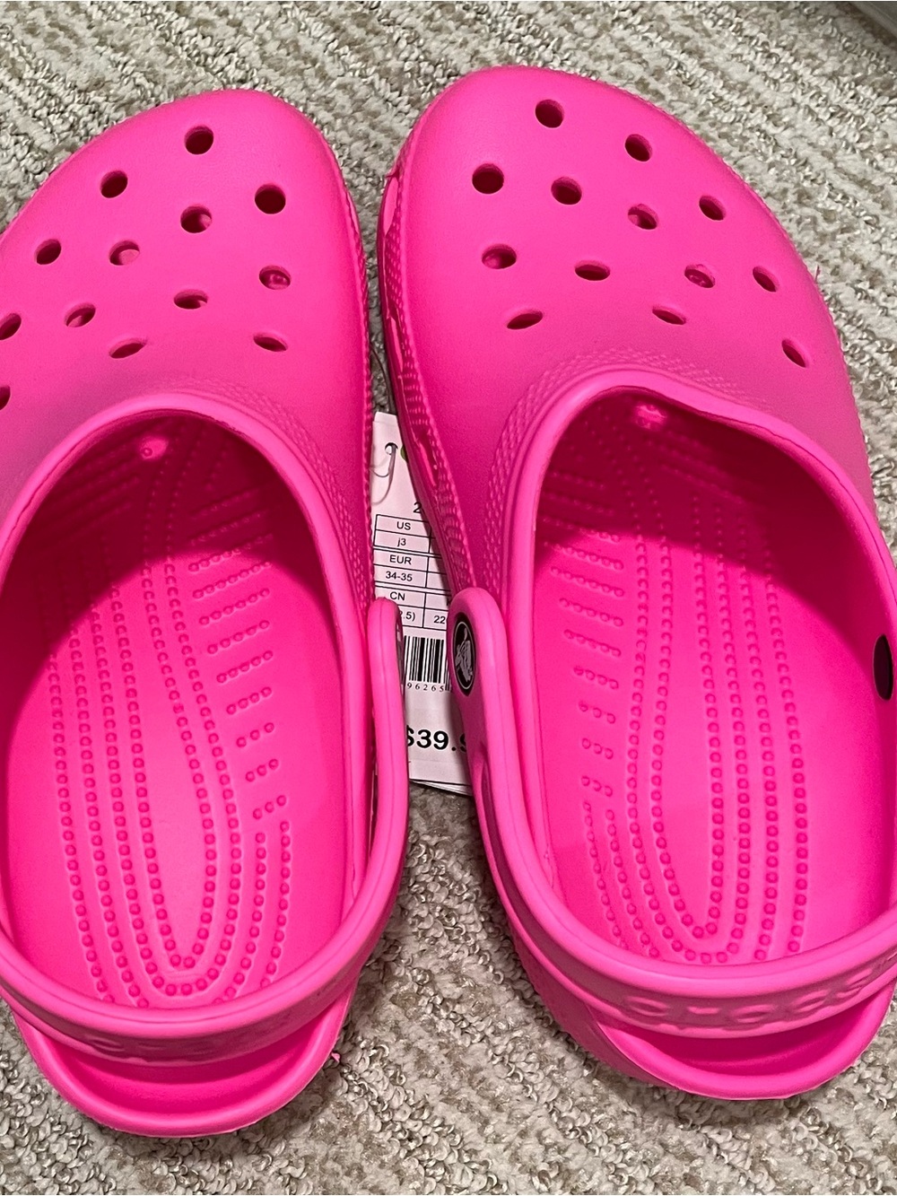 CROCS Kids Hot Pink Classic Clog Sandals
Brand new with Box